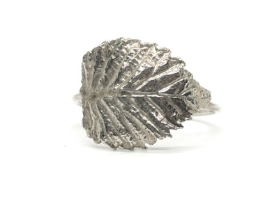 Leaf ring in silver