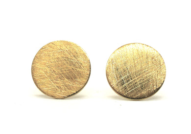 Plate earring in gold-plated silver between