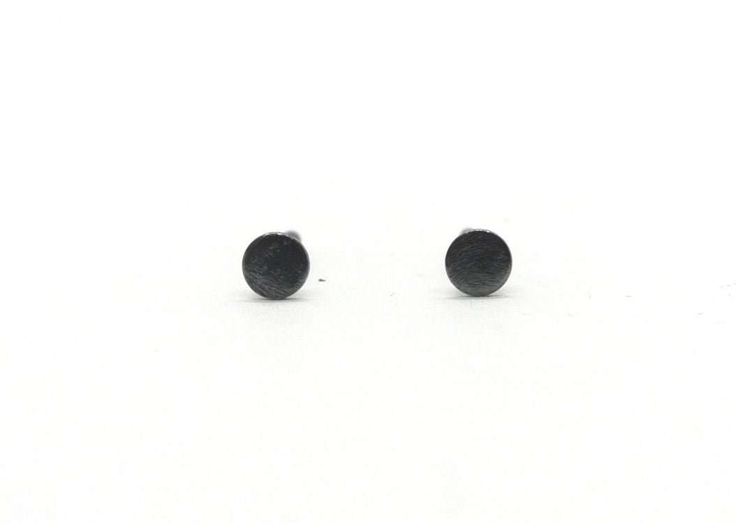 Plate earrings in oxidized silver small