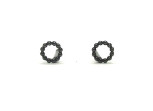 Circle earrings in oxidized silver small