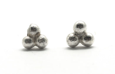 Ball earrings in silver