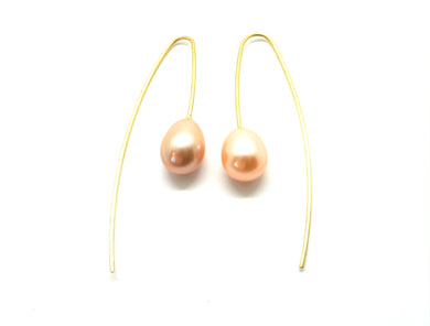 Gold-plated long earrings with large pink freshwater pearls